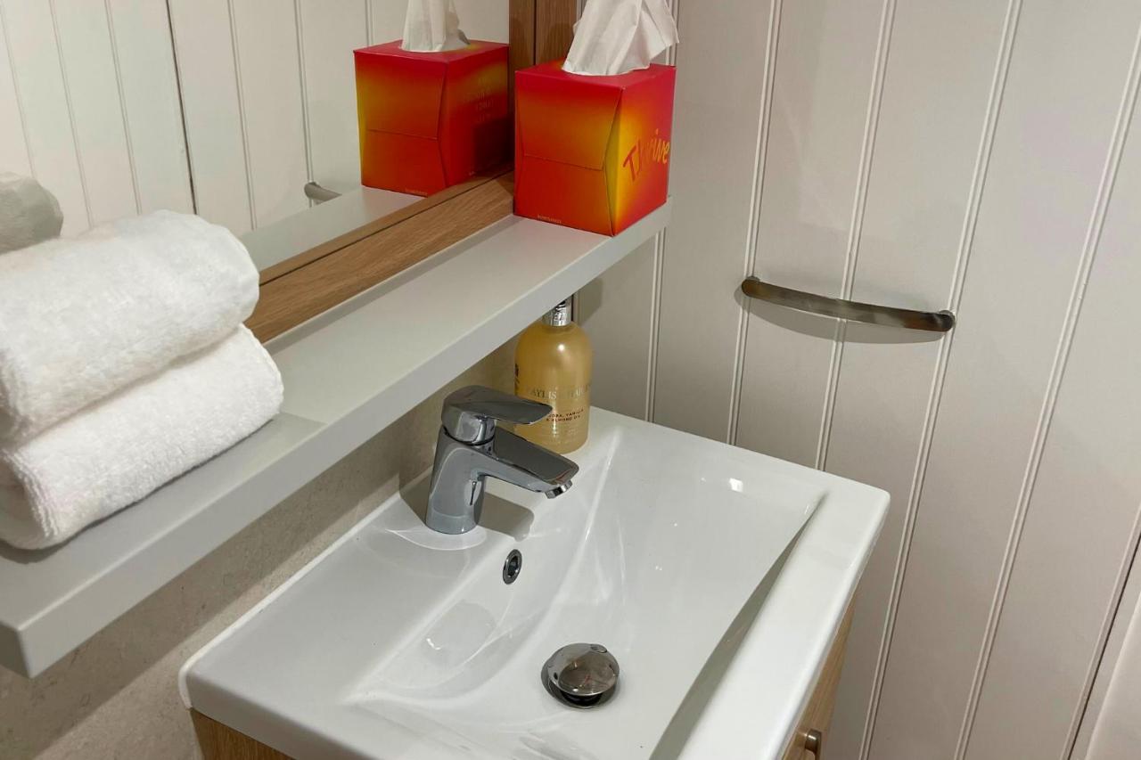 Stunning Luxury Apartment In Central Lymington Luaran gambar