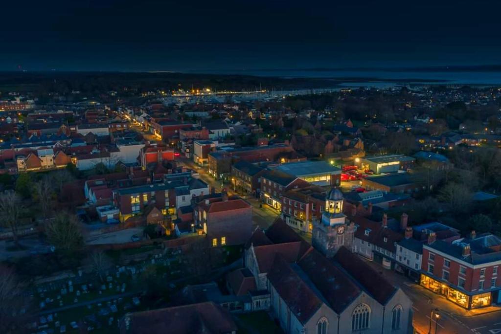Stunning Luxury Apartment In Central Lymington Luaran gambar